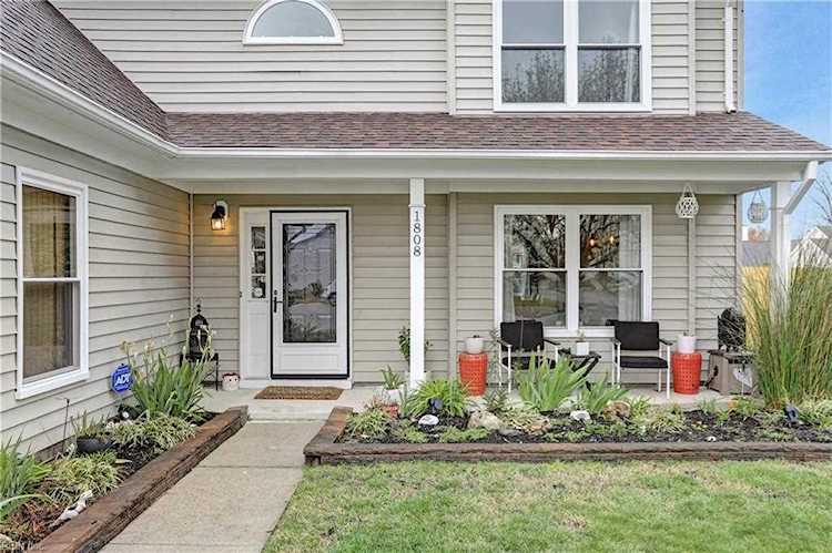 home for sale in Landstown Meadows Virginia Beach VA 23453 - MLS 10308277 Photo 1
