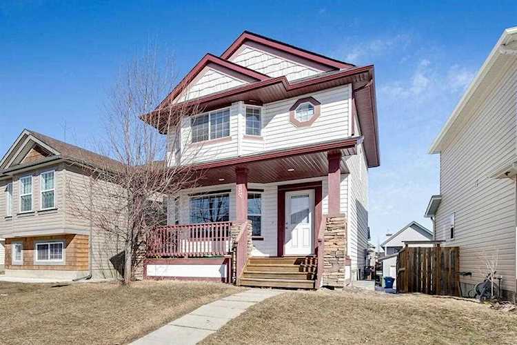 730 Everridge Dr SW Calgary, AB T2Y 4W5