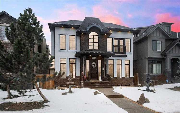 2221 24A Street SW Calgary, AB T3E 1V7