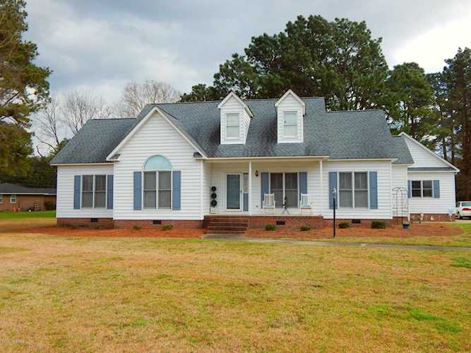 3281 Daniel Drive Farmville, NC 27828