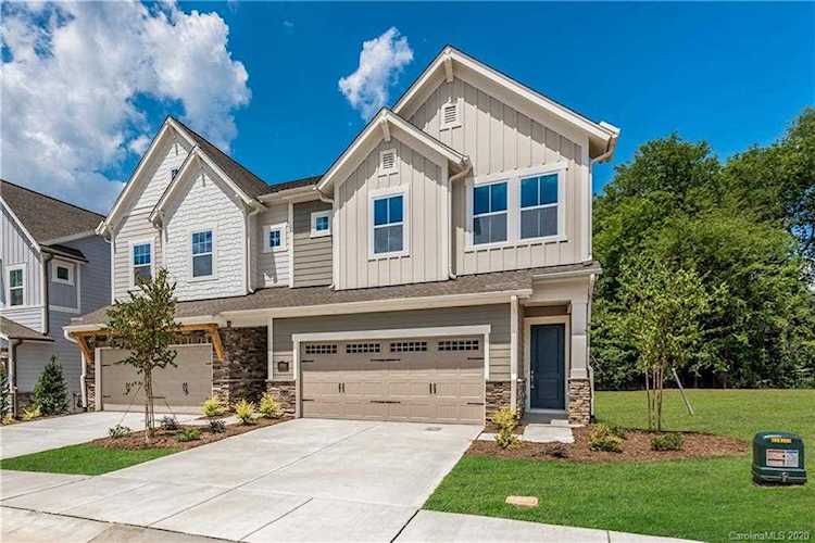 5048 Lesleewood Ct Charlotte, NC 28226 | MLS 3597119 Photo 1