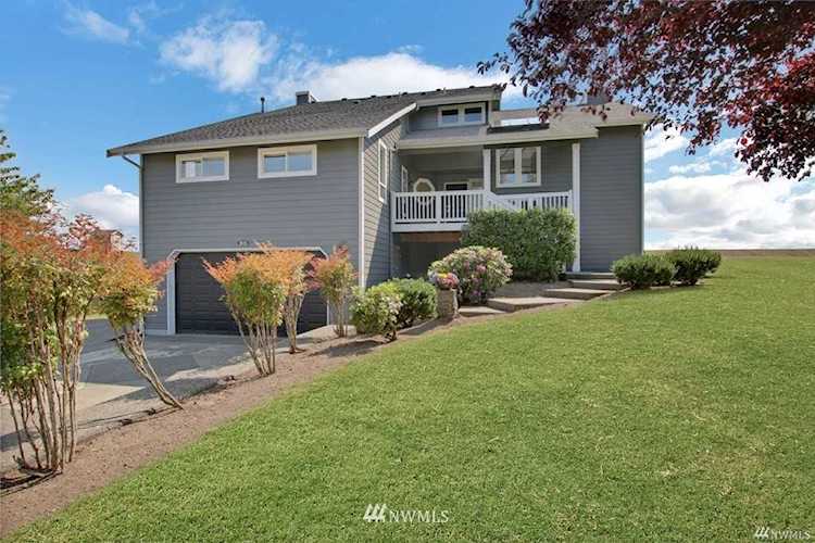 1826 210th Ave E Lake Tapps, WA 98391 | MLS ® 1574563 Photo 1
