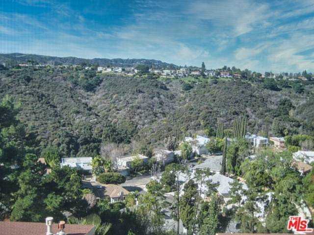 2385 Roscomare Road #E10 Los Angeles, CA 90077