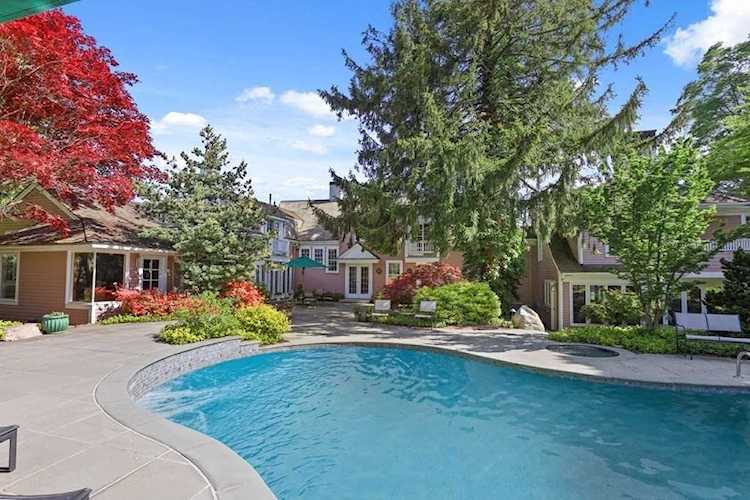 90 Howard Gleason Rd Cohasset, MA 02025