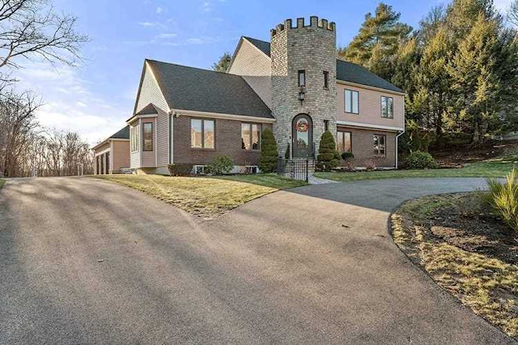 10 Zana Park Dr Braintree, MA 02184