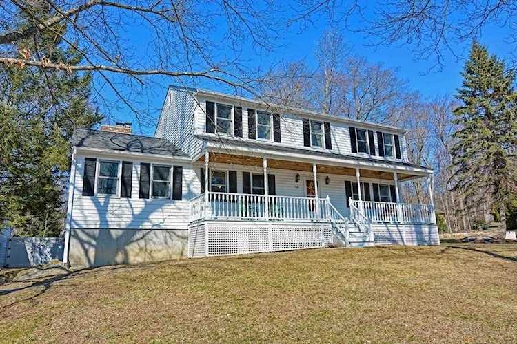 58 Kerry Lane Northbridge, MA 01588