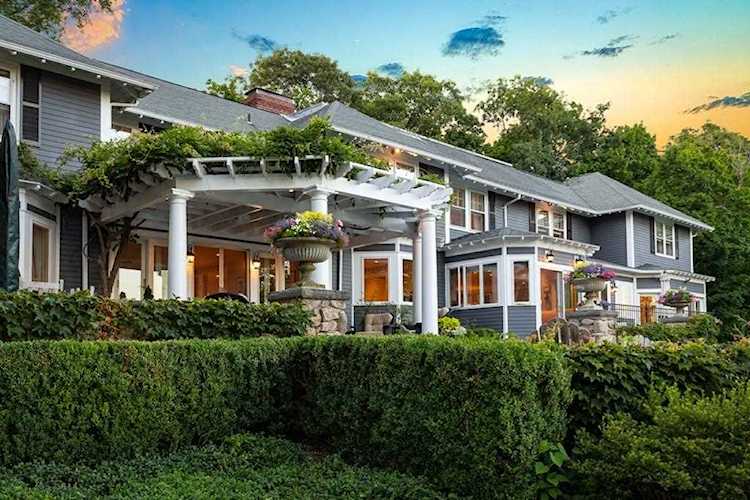 30 Black Horse Ln Cohasset, MA 02025