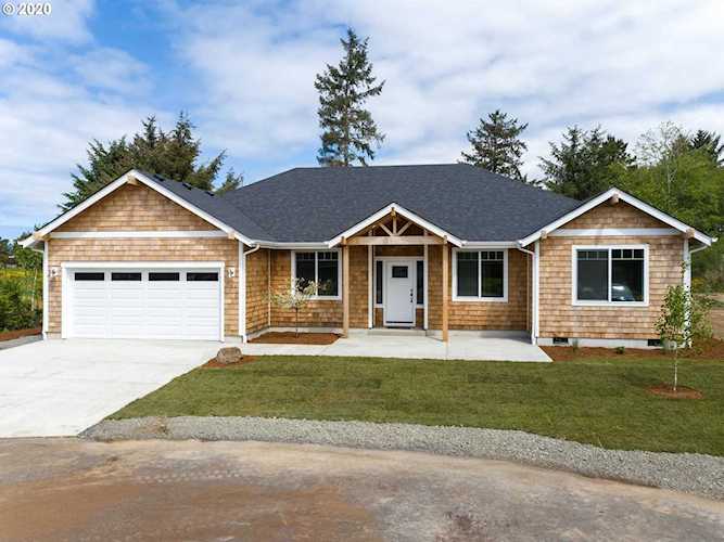 742 Creekside Ct Gearhart, OR 97138