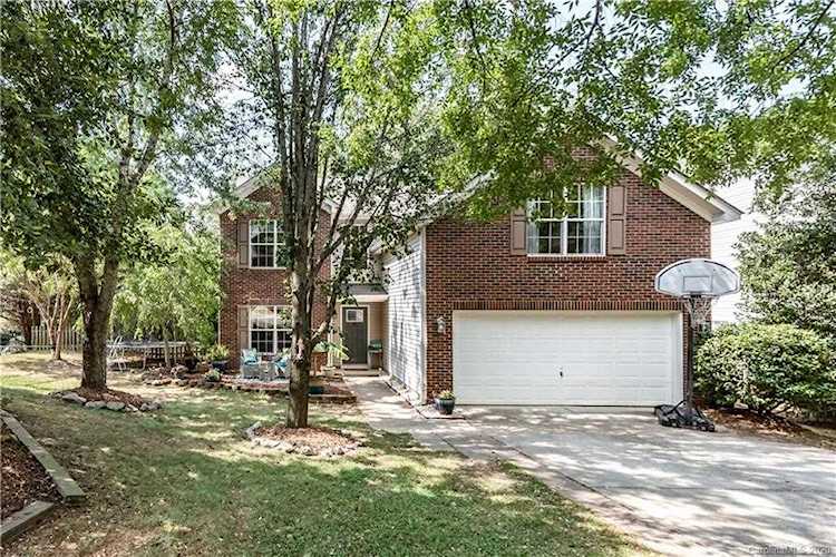 401 Sugar Maple Dr Tega Cay, SC 29708 | MLS 3599338 Photo 1
