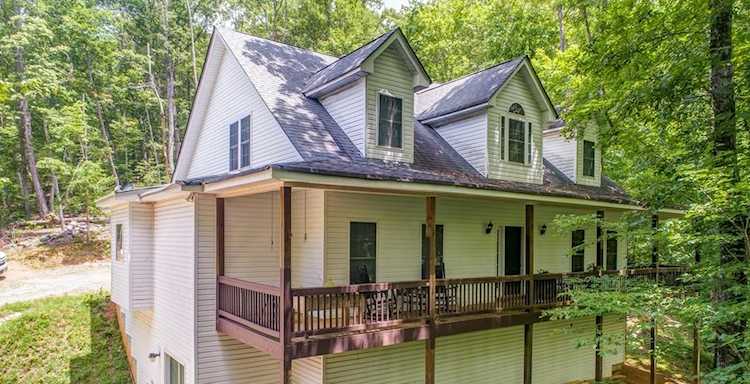 8 Mcpherson Hollow Rd Talking Rock, GA 30151
