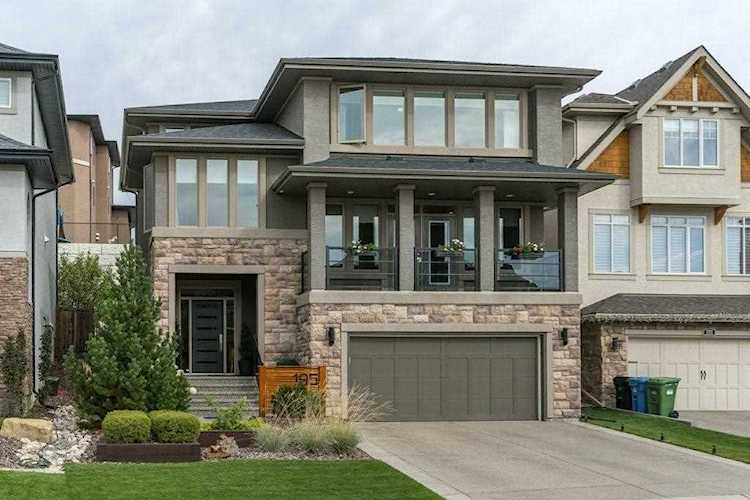 195 Springbluff Heights SW Calgary, AB T3H 5B8