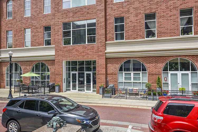 300 Main Street #4E Evansville, IN 47708