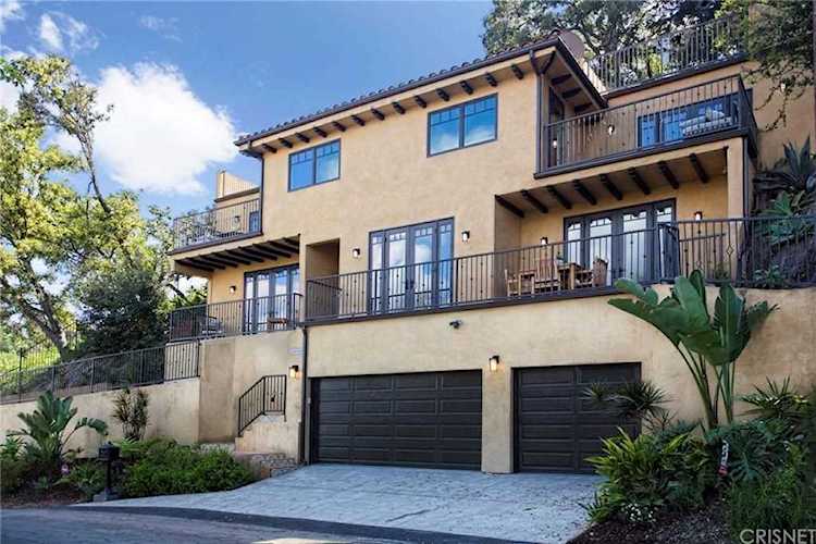4074 Sunswept Drive Studio City, CA 91604