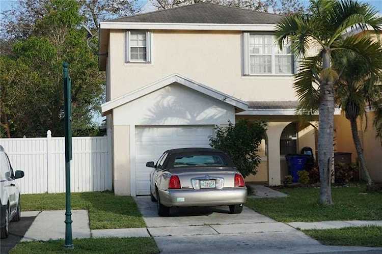 4066 Eastridge Cir Deerfield Beach, FL 33064