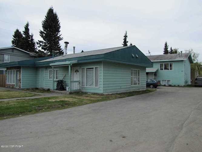 144 Grand Larry Street Anchorage, AK 99504