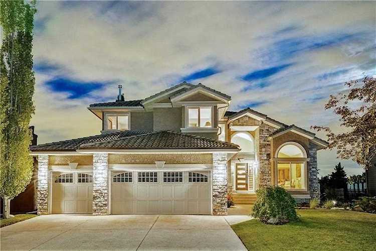 100 Edelweiss Drive NW Calgary, AB T3A 3P6