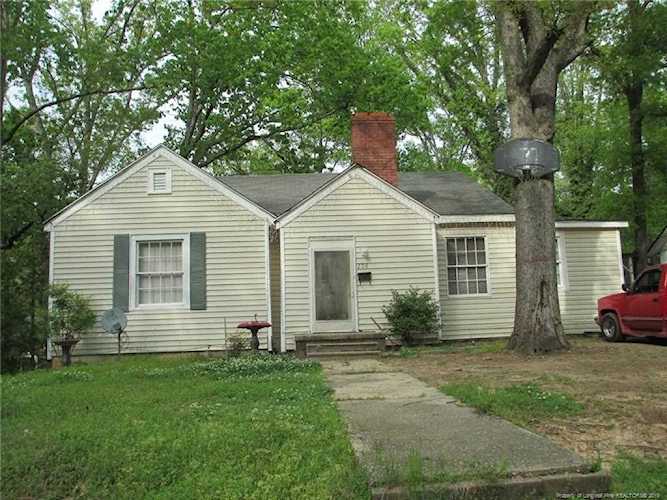 208 Hillcrest Dr Sanford, NC 27330 | MLS 604682 Photo 1