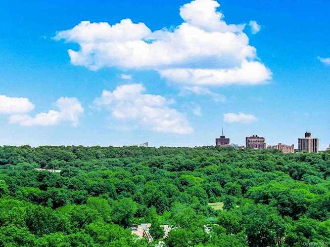 4410 Cayuga Avenue #6H Bronx, NY 10471