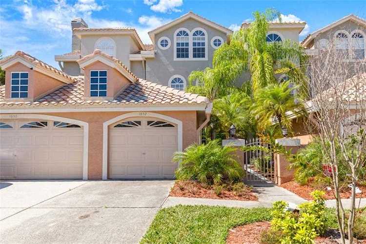 1652 Arabian Ln Palm Harbor, FL 34685