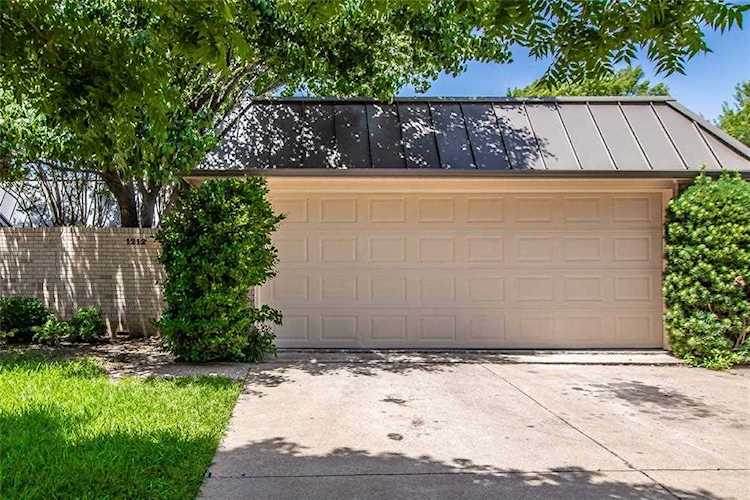 1212 Belle Place Fort Worth, TX 76107