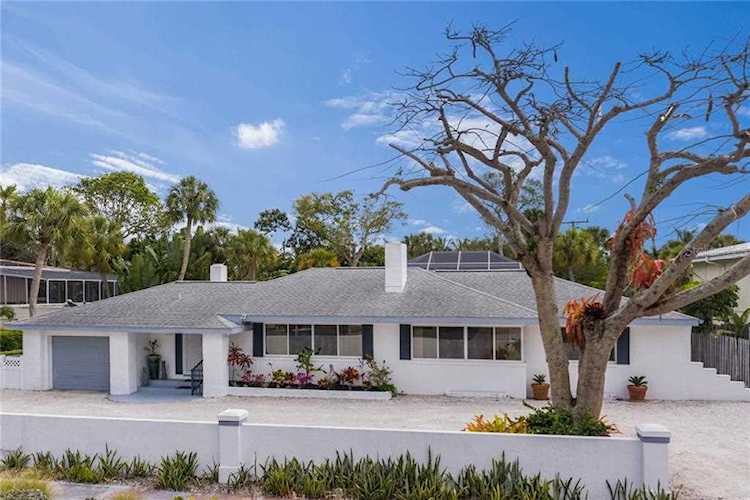 245 N Washington Drive Sarasota, FL 34236