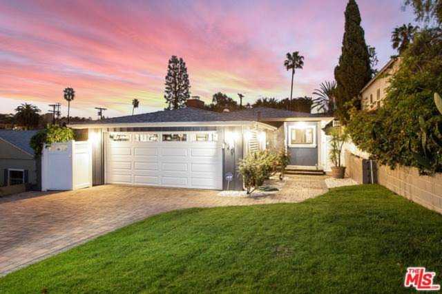 426 W Manchester Avenue Playa Del Rey, CA 90293