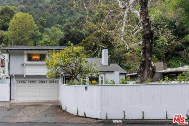 1917 Benedict Canyon Drive Beverly Hills, CA 90210