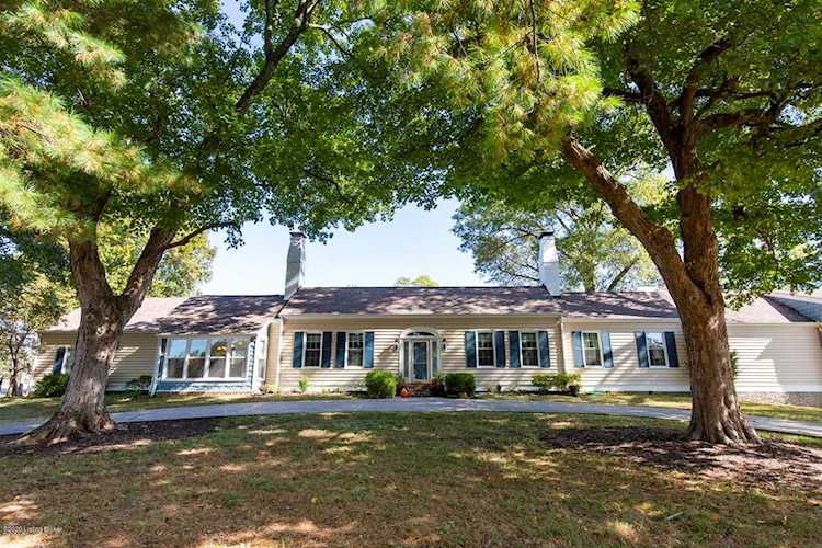 10301 Carriage House Ct Louisville, KY 40223