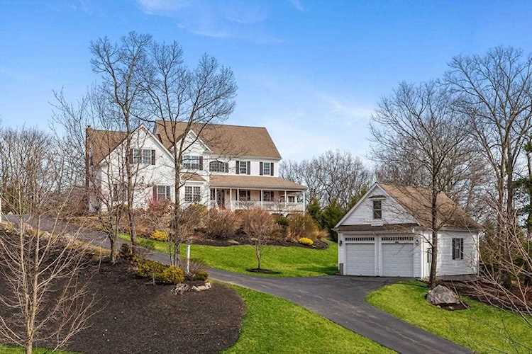 10 Manchester Dr Wrentham, MA 02093