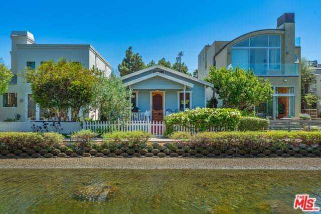 412 Howland Canal Venice, CA 90291
