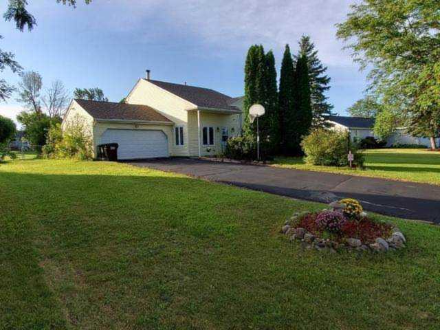 3582 Plymouth Ln Island Lake, IL 60042