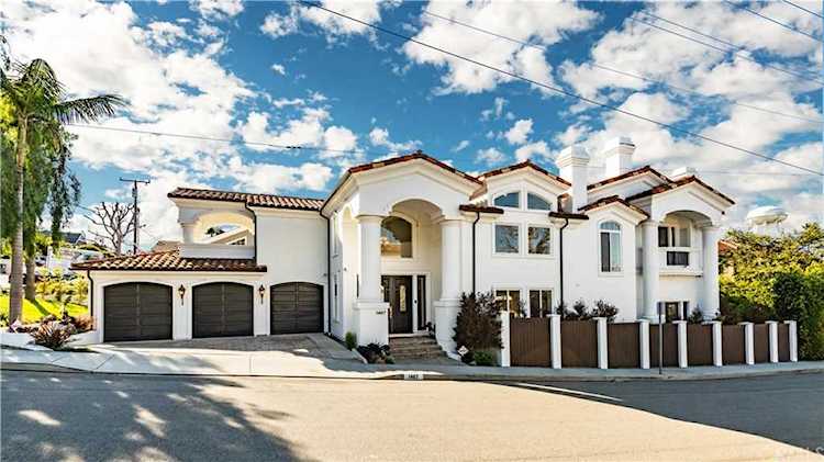 1467 3rd Street Manhattan Beach, CA 90266