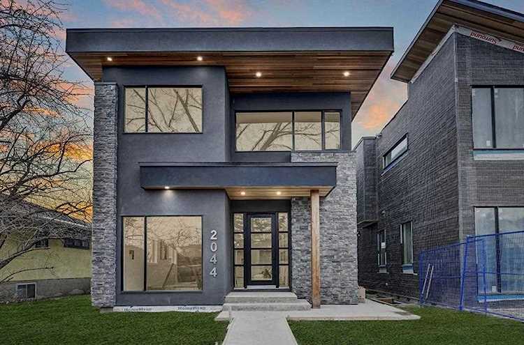2044 43 Avenue SW Calgary, AB T2T 2N2