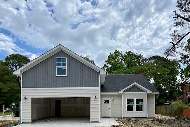 103 Rebellion Rd Summerville, SC 29483