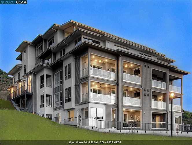 6769 Skyview Drive Oakland, CA 94605