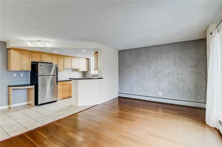 340 4 Ave NE #401 Calgary, AB T2E 0J3