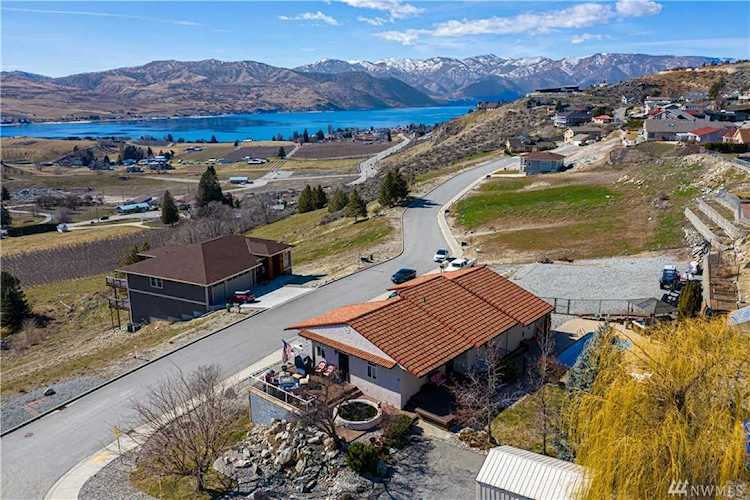 101 Hillcrest Place Chelan, WA 98816