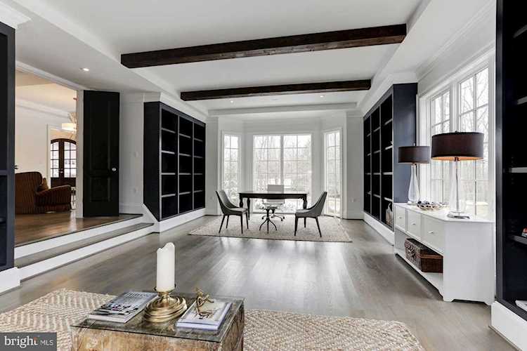 Three Swallows Farm Mclean VA | 9165 Old Dominion Dr ...