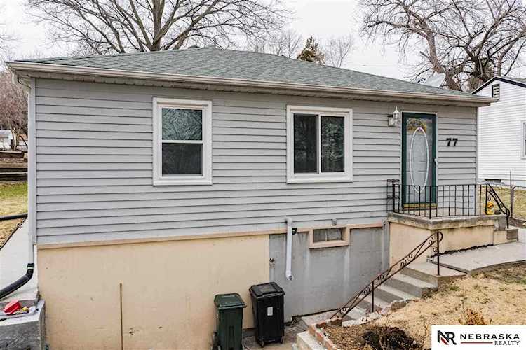 77 Country Club Rd Ralston, NE 68127