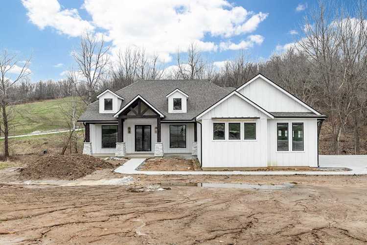 1570 W Woodie Proctor RD Columbia, MO 65203