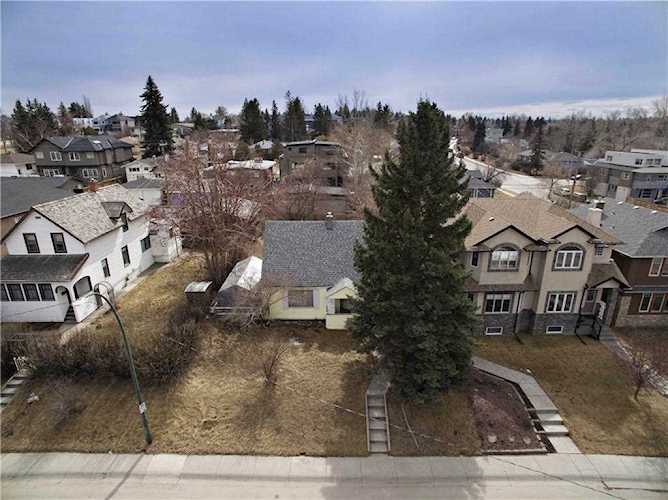2129 21 Avenue SW Calgary, AB T2T 0P1