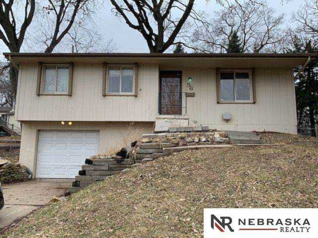 56 Country Club Rd Ralston, NE 68127