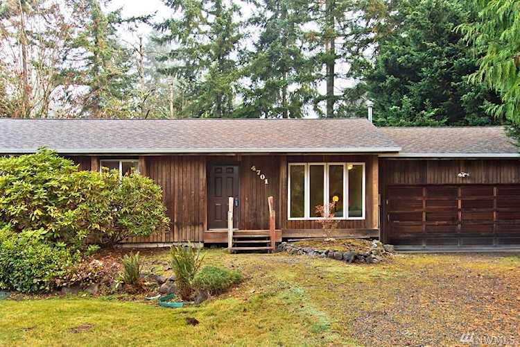 4701 W Tapps Dr E Lake Tapps, WA 98391 | MLS ® 1531243 Photo 1