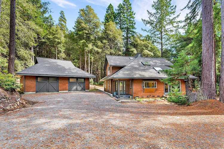 22152 Koftinow Drive Jenner, CA 95450 | MLS 21908052 Photo 1