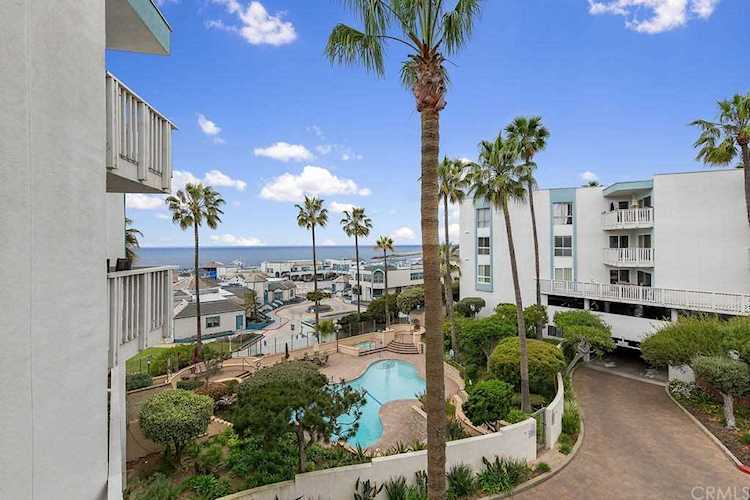 640 The Village #212 Redondo Beach, CA 90277