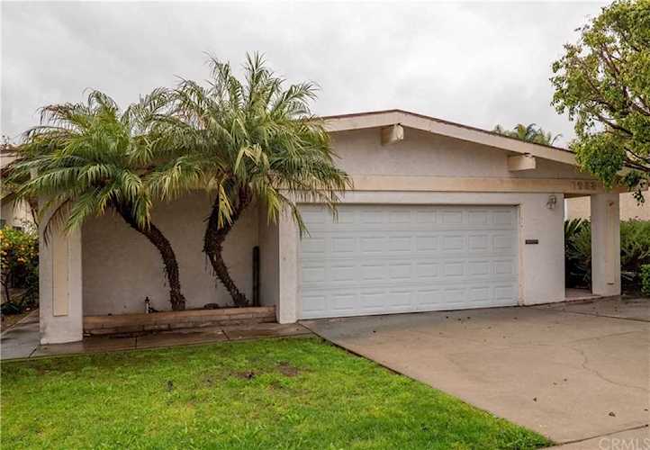 1652 6th Street Manhattan Beach, CA 90266
