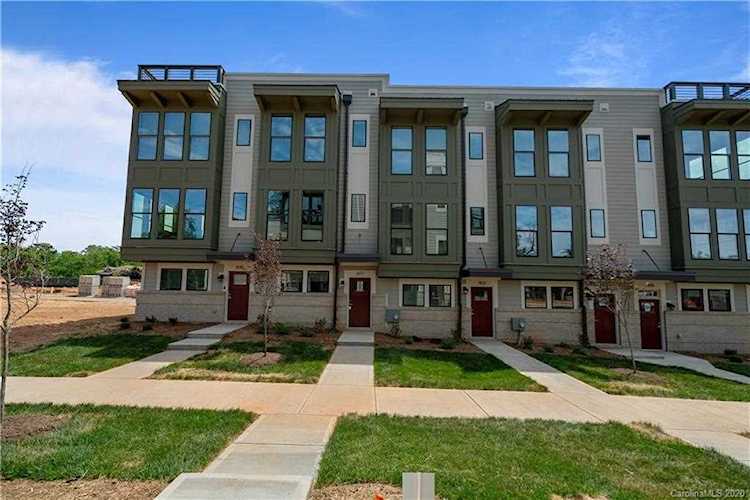 327 Uptown West Dr Charlotte, NC 28208