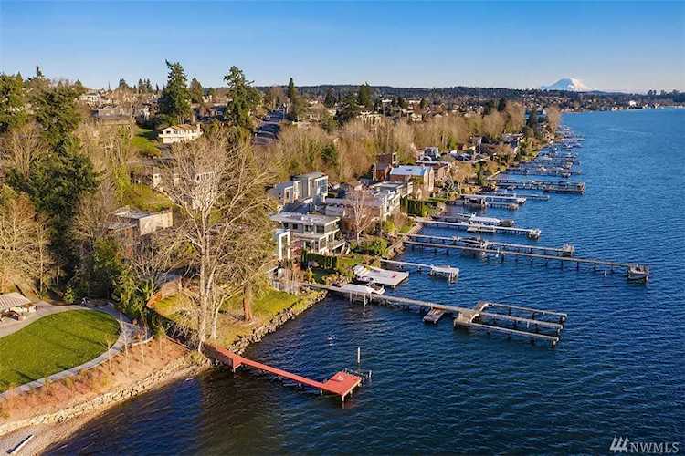 557 5th Ave W Kirkland, WA 98033