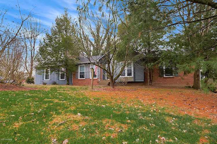 420 Amanda Ct Shepherdsville, KY 40165