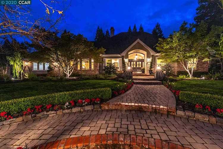 5204 Blackhawk Dr Danville, CA 94506
